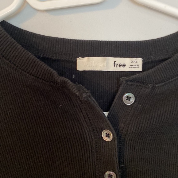 Aritzia longsleeve - Picture 2 of 2